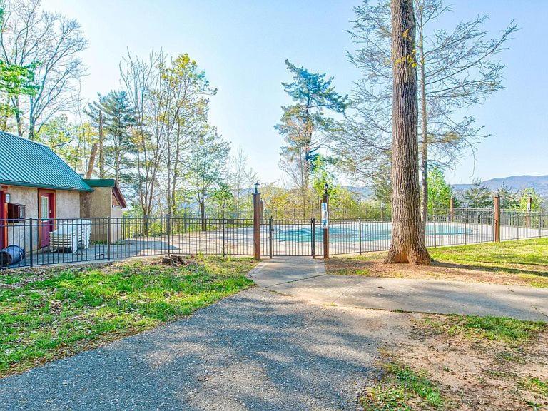Amazing Views, Pool, Hot Tub, Game Room Sevierville Exterior foto
